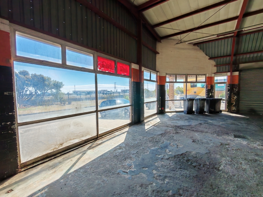 To Let commercial Property for Rent in Somerset West Business Park Western Cape